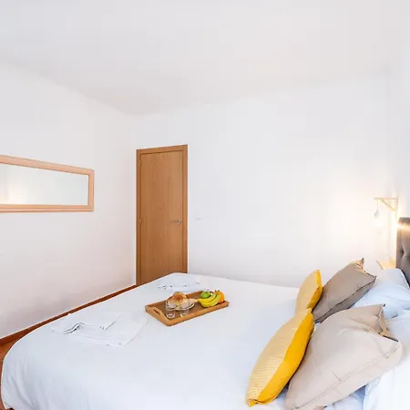 #065 Zulmira Flat By Holidays Apartment *