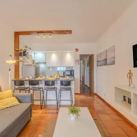 #065 Zulmira Flat By Holidays Apartment *