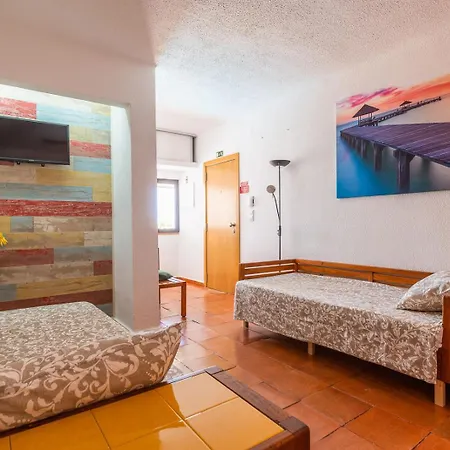 #065 Zulmira Flat By Holidays Apartment *